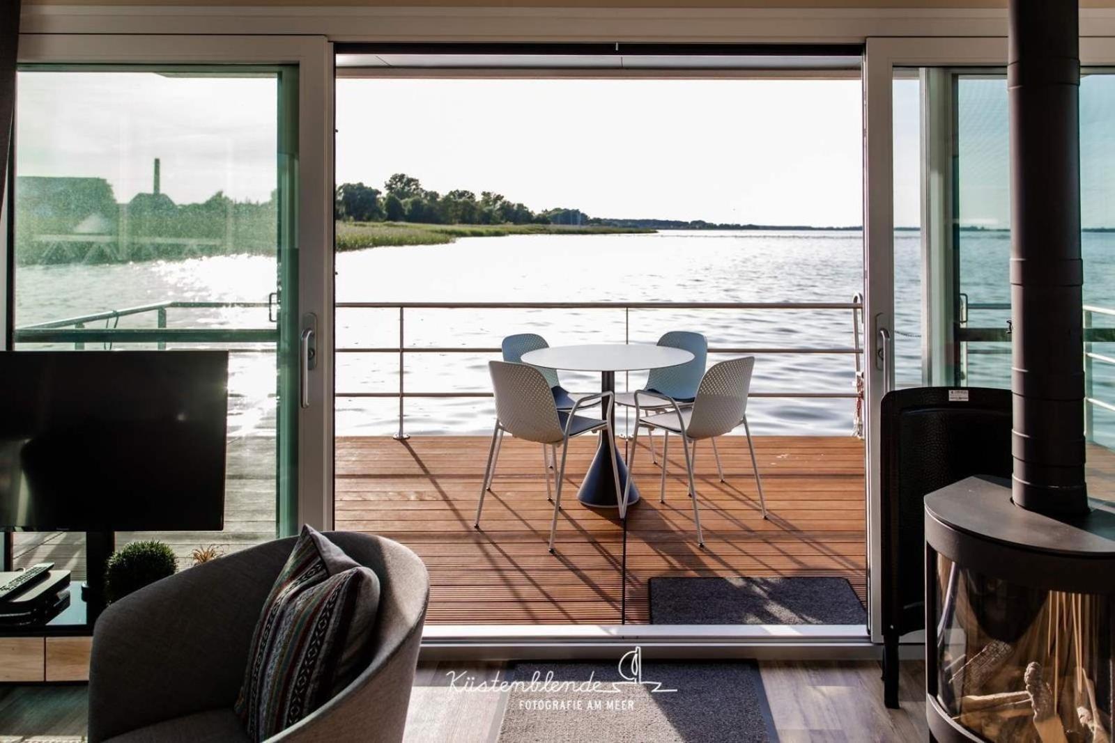 Hausboot Kranichnest 호텔 리브니츠 담가르텐 외부 사진